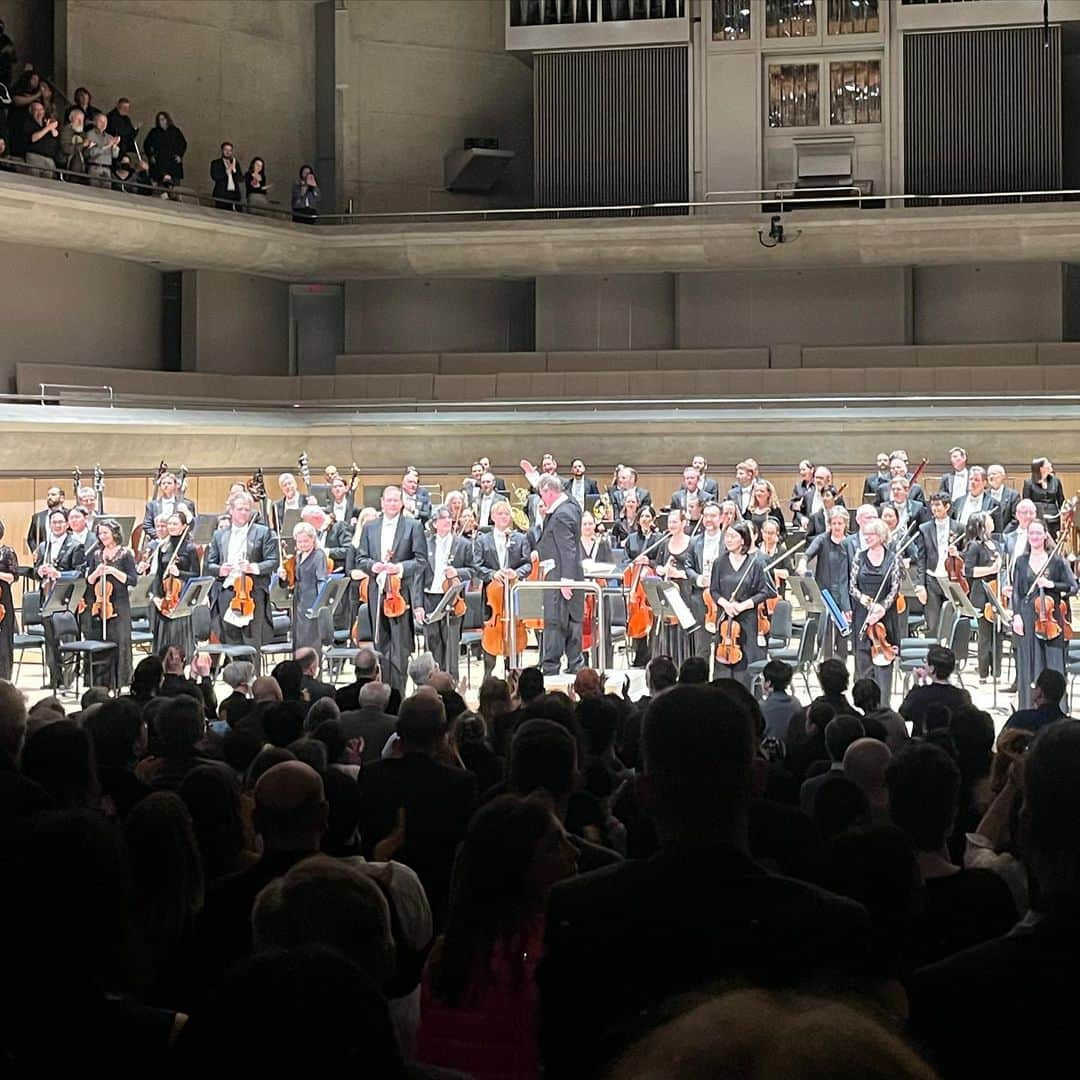 ジェフリー・バトルのインスタグラム：「After waiting almost two decades, I finally got to hear Mahler’s 5th live!  Absolutely epic.  Full body chills a dozen times. #TSO #torontosymphonyorchestra #mahler」