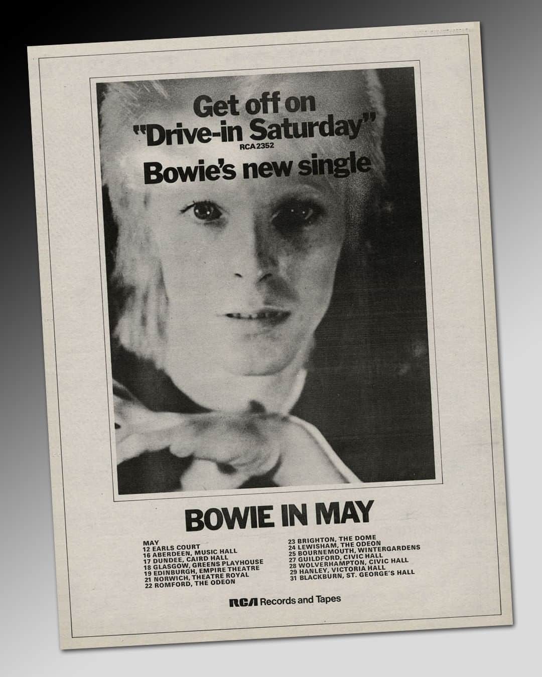 デヴィッド・ボウイさんのインスタグラム写真 - (デヴィッド・ボウイInstagram)「DRIVE-IN SATURDAY SINGLE IS 50 TODAY  “She’d sigh like Twig the Wonder Kid...”  David Bowie’s Drive-In Saturday single was released fifty years ago today on 6th April 1973.  The track was backed by the non-album Ziggy Stardust outtake, Round And Round, a Chuck Berry song originally titled Around And Around. Though originally intended for Ziggy, it was bumped in favour of Starman.  Drive-In Saturday was the second single taken from the forthcoming Aladdin Sane album (it was the follow up to The Jean Genie), and it made #3 on the UK’s official single chart.  The song name-checks Twiggy (Twig the Wonder Kid) along with Mick Jagger, whose band The Rolling Stones also covered Around And Around and whose Let’s Spend The Night Together also appeared on Aladdin Sane.  As you can see from the adverts we’ve reproduced here, the image used for the promotion was another of @therealmickrock’s, this time taken during the Space Oddity shoot in 1972.  The success of the single was certainly not hampered by the sublime appearance of Bowie and The Spiders on the Russell Harty Show in the UK in February 1973.   However, as we only recently posted about that performance, here is David singing it in 1999 at the Elysée Montmartre, Paris on 14th October, 1999: https://bit.ly/DIS99Paris (Linktree in bio)  Drive-In Saturday remains a true Bowie classic still sounding as futuristically nostalgic and exciting as it always will do.   #DriveInSaturday #DriveInSaturday50 #BowieRussellHarty #BowieRHP73」4月7日 2時56分 - davidbowie