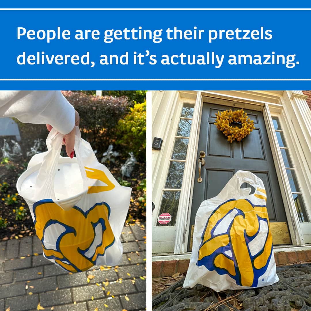 アンティ・アンズのインスタグラム：「GASP! You don't have to leave your couch to get a bucket of nuggets!​」