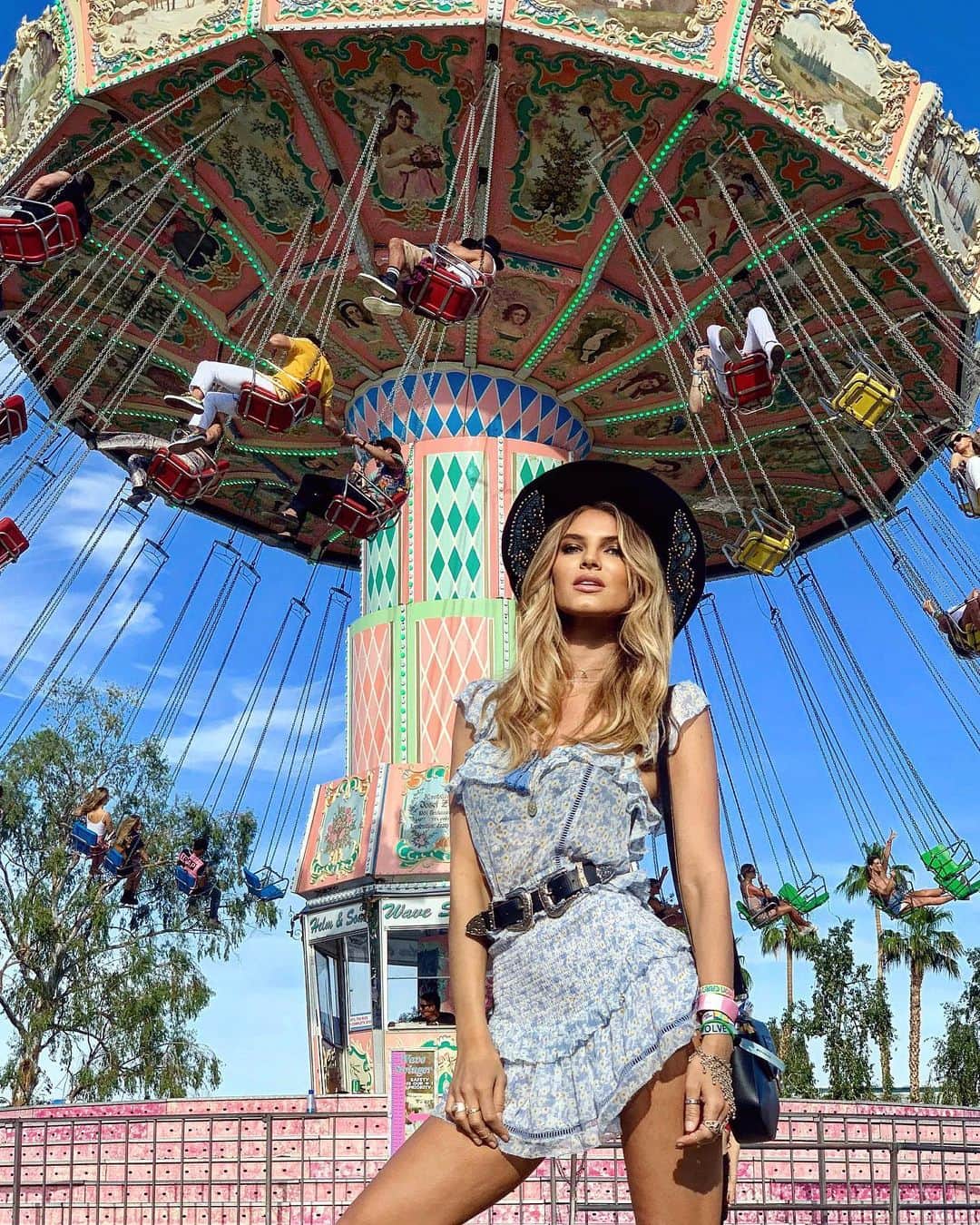 Ashley Haasさんのインスタグラム写真 - (Ashley HaasInstagram)「Festival Season is right around the corner! Here are some past looks to inspire you this year. Which is your favorite 1-9?!  - - - - #festival #outfits #style #ootd #inspiration #outfit #coachellastyle #coachella2023 #coachella」4月7日 4時02分 - ashleyhaas