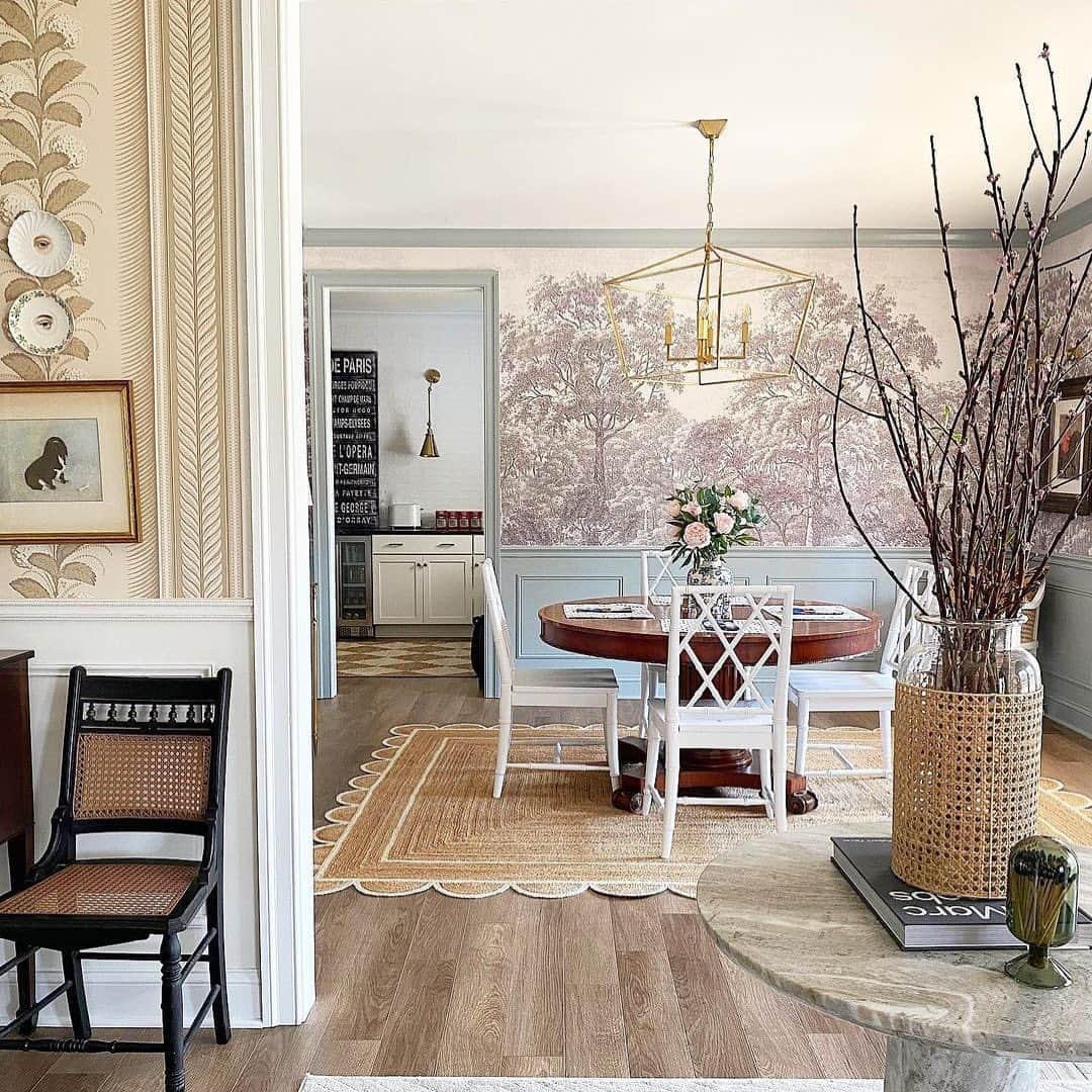 MT DOMAINEのインスタグラム：「Stunning entryway decor.   (Via @brextoncoleinteriors) #MyDomaine」