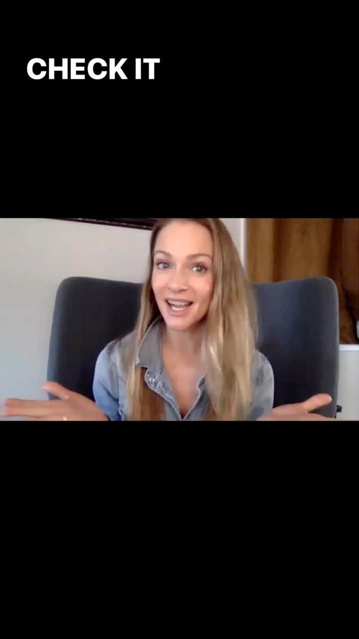 A・J・クックのインスタグラム：「New! @ajcook & I have a #bff talk 💕 on Really Famous 🎬 about EVERYTHING: family, parenting, marriage, Hollywood, fame, pregnancy photos, managing worries, directing her real-life kids on #criminalmindsevolution, Joe Mantegna, religion, politics, living at the beach and so much more. I adore her and you will too. TUNE IN NOW on #ReallyFamous. Links to the podcast & YouTube video are in my bio. Or simply go to 🔥 Really-Famous.com 🔥Join us!  #criminalminds #ajcook #celebrityinterview @karamayerrobinson #thevirginsuicides #jjjareau」