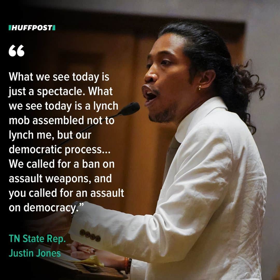 Huffington Postさんのインスタグラム写真 - (Huffington PostInstagram)「Republican Tennessee lawmakers expelled a House Democrat and will likely vote to expel two more who joined protesters in calling for stronger gun control following a school shooting.⁠ ⁠ Democratic state Rep. Justin Jones was expelled by the Republican supermajority Thursday afternoon in a vote of 75-26. The legislative body will also likely vote to expel Reps. Gloria Johnson and Justin Pearson, both Democrats, in the future.⁠ ⁠ The expulsion hearings were in response to the three House Democrats leading protesters in chants on the chamber floor without being recognized to speak last week. Hundreds of protesters ― many of them kids ― called for stronger gun control following another a school shooting that left three kids and three adults dead last month.⁠ ⁠ It was the fourth time since the end of the Civil War when Tennessee House members expelled one of their elected colleagues.⁠ ⁠ In 1866, six lawmakers were ousted for attempting to prevent the ratification of the 14th Amendment, which granted citizenship to formerly enslaved people.⁠ ⁠ In 1980, GOP Rep. Robert Fisher was kicked out of the House after being convicted of taking a $1,000 bribe to kill a committee bill.⁠ ⁠ And in 2016, Republican state Rep. Jeremy Durham was voted out of the House after 22 women accused him of sexual misconduct.⁠ ⁠ In Thursday’s historic case, at least one of the lawmakers was expelled for chanting for the prevention of gun violence. Those protests were described in the Republican-led resolution to expel the members as “disorderly behavior” that “knowingly and intentionally” brought “disorder and dishonor to the House of Representatives.”⁠ ⁠ House Republican Leader William Lamberth began expulsion proceedings by giving each member facing expulsion 20 minutes to speak. Jones, who represents a district in Nashville, was the first to speak, and called the proceedings a “spectacle.”⁠ ⁠ Read more at our link in bio. // 🖊️ Sebastian Murdock // 📷 Reuters」4月7日 6時01分 - huffpost