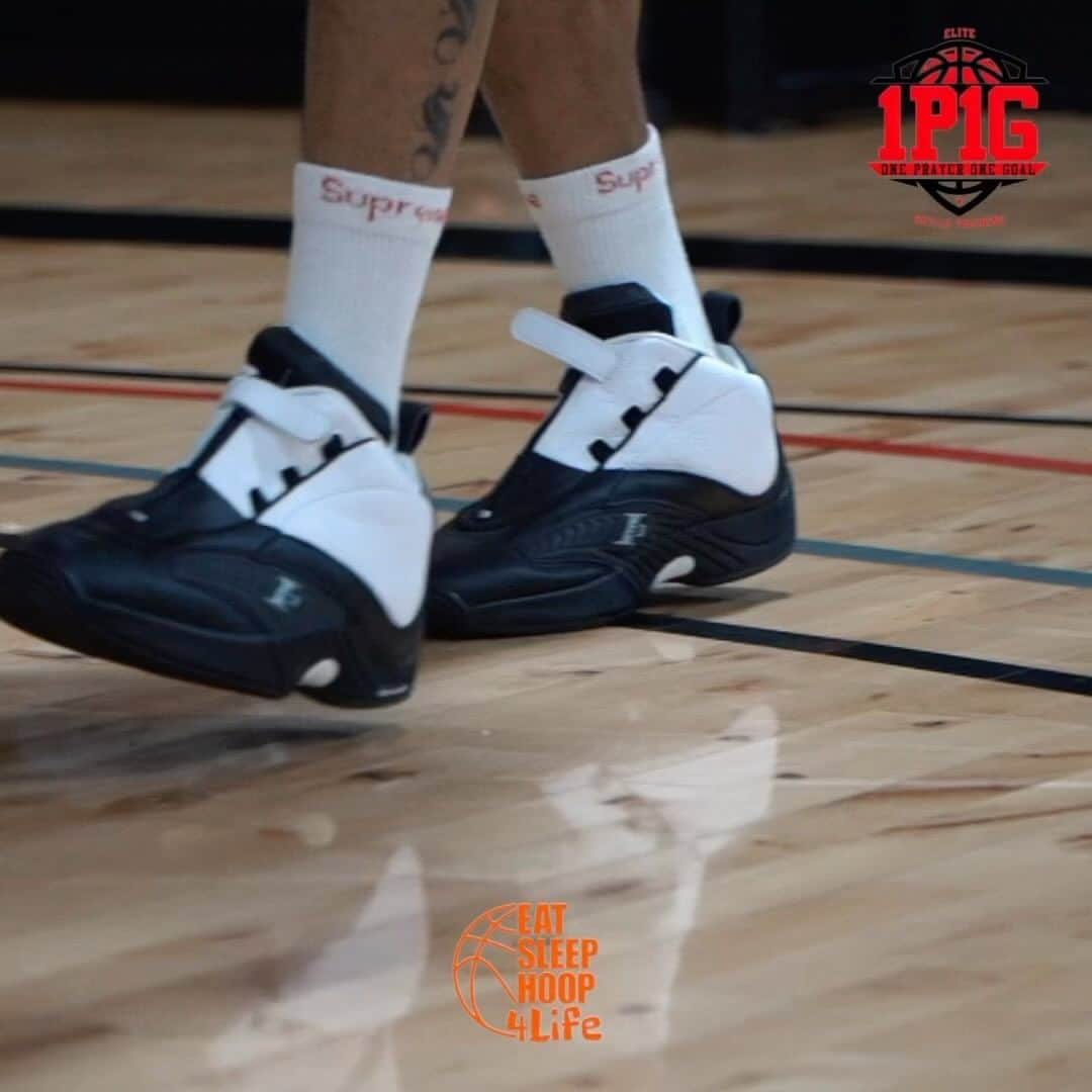 トレイ・バークのインスタグラム：「raised by pain you build zeal in the struggle. 🗣️  @1prayer1goal x @treyburke 🙏🏽🏀❤️  🎥: @hoop4life__ 🐐」