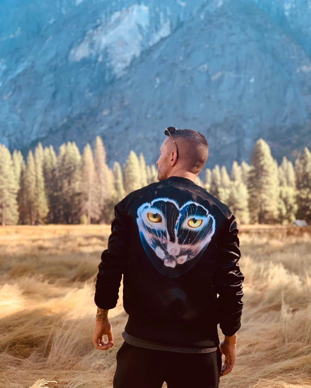 ギャランティスさんのインスタグラム写真 - (ギャランティスInstagram)「May & June in America 🇺🇸 !! where will we see you?? 🌻」4月7日 6時29分 - wearegalantis