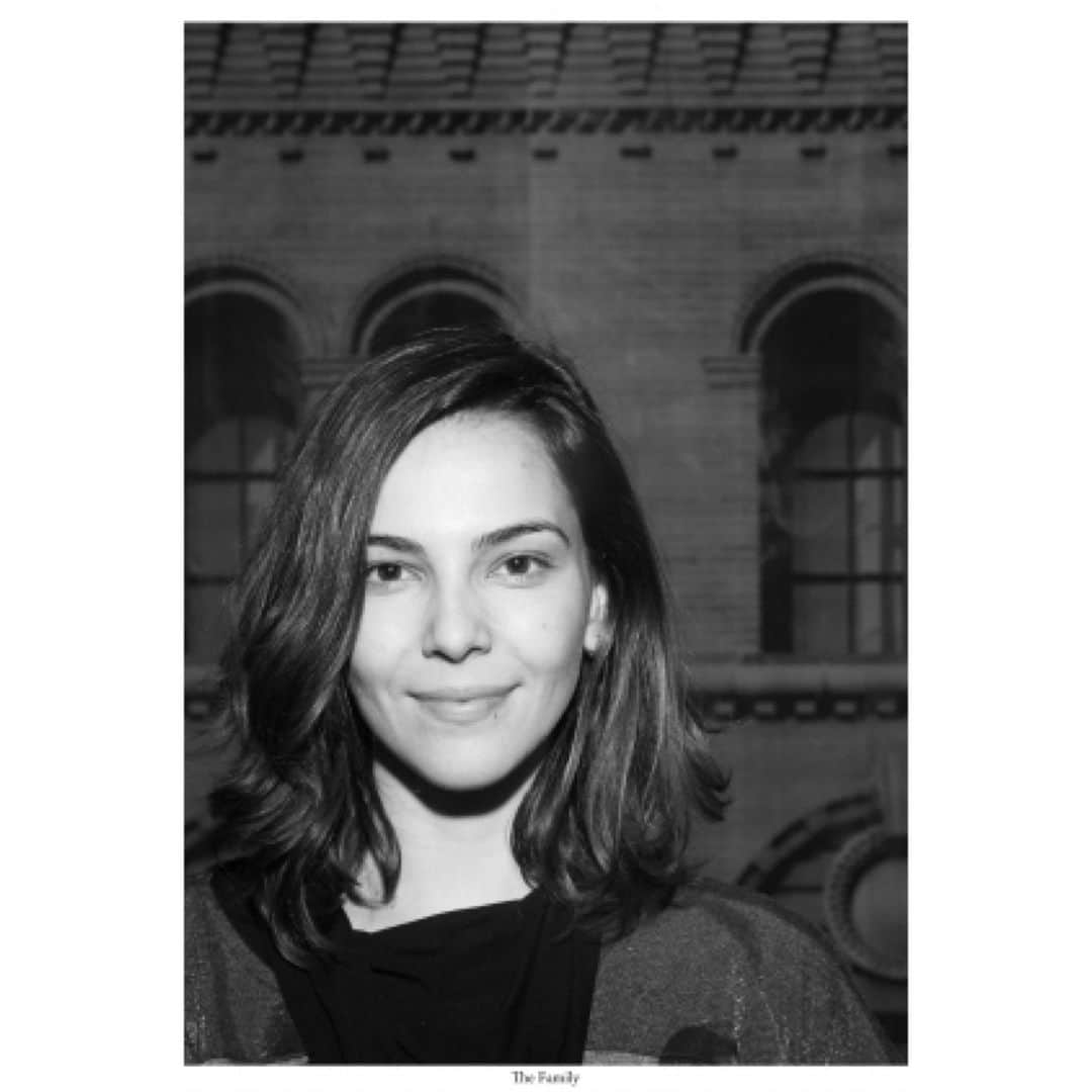 Tainá Müllerのインスタグラム：「#tbt Photoboot no estúdio “The Family”, do @jr ✨」