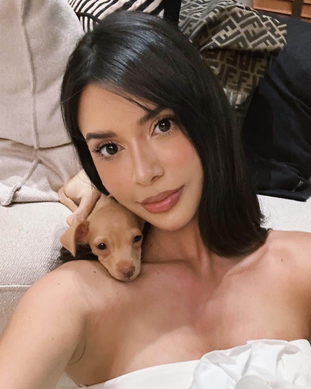 Gabriela Salesのインスタグラム：「Os ódyos passaram kkk 🫶🏼🦘#BeloClaudionor」