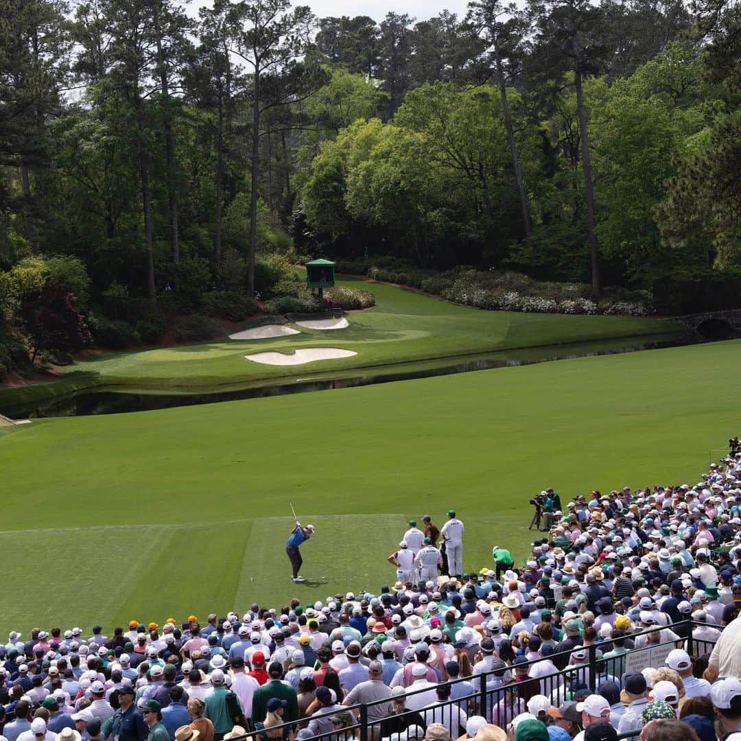 パトリック・キャントレーのインスタグラム：「Round one in the books! @themasters」
