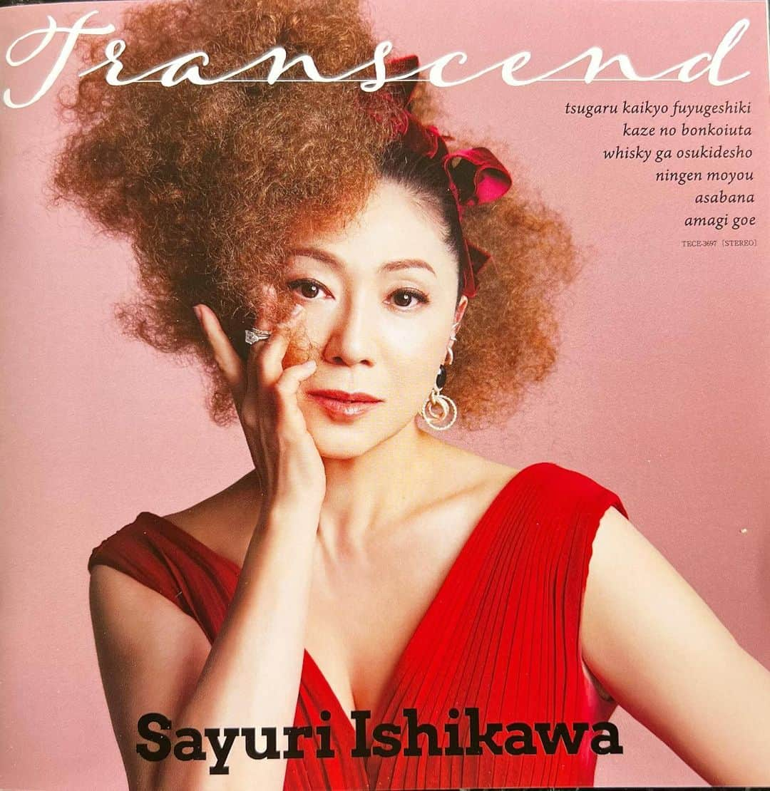 黒田啓蔵さんのインスタグラム写真 - (黒田啓蔵Instagram)「Transcend Sayuri  Isikawa  素敵でお洒落なジャケットになってます❗️😊😃👍  PhAkinori  Ito StMaki  Toyama hairmake  Keizo  Kuroda @sayuri_ishikawa_official  @kurodakeizo」4月7日 8時34分 - kurodakeizo