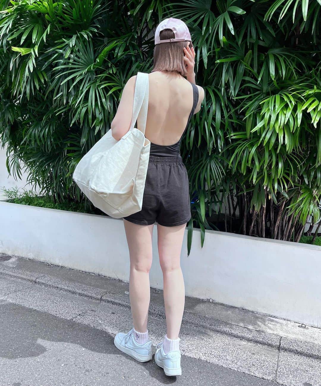 のインスタグラム：「今年もBODY SUIT沢山着る‎🤍 今年は水着も着たいな。 日焼けしたくないけど、海行くかな？🤔  @losangelesapparel_japan  @three00_laa  #losangelesapparel  #bodysuit」