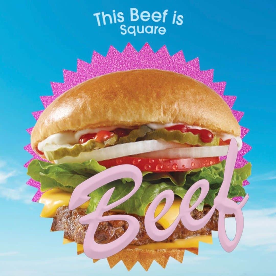 ウェンディーズのインスタグラム：「I’m a burger girl, in a burger world」