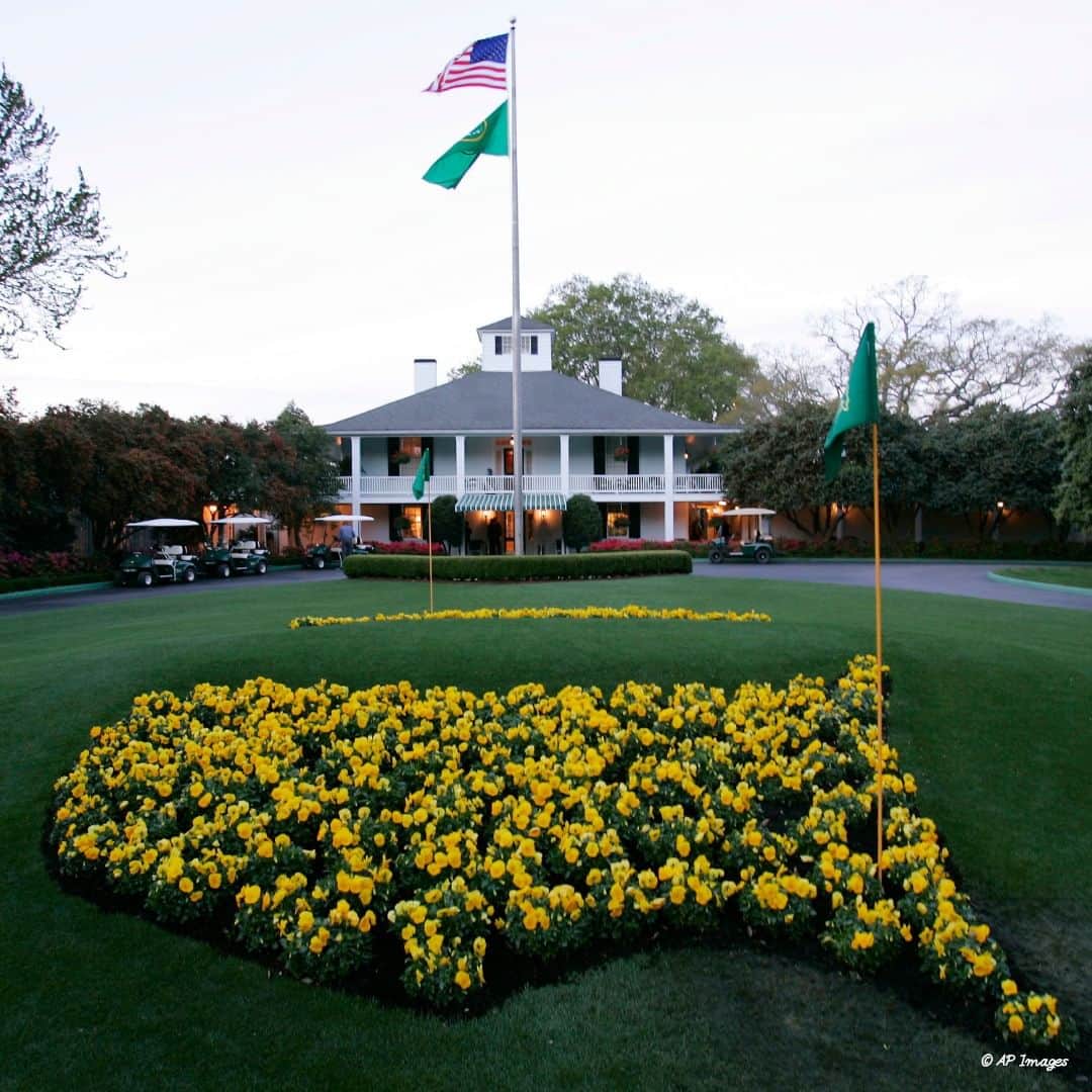 アメリカ大使館さんのインスタグラム写真 - (アメリカ大使館Instagram)「ゴルフ4大メジャー選手権大会のひとつである『マスターズ（Masters）』が今年もジョージア州オーガスタにあるオーガスタ・ナショナル・ゴルフクラブ（Augusta National Golf Club）で開幕しました。招待資格を満たした名手しか出場できないことから、「ゴルフの祭典」と呼ばれています。  #ゴルフ #PGATour #Masters #BringYourBest」4月7日 10時00分 - usembassytokyo