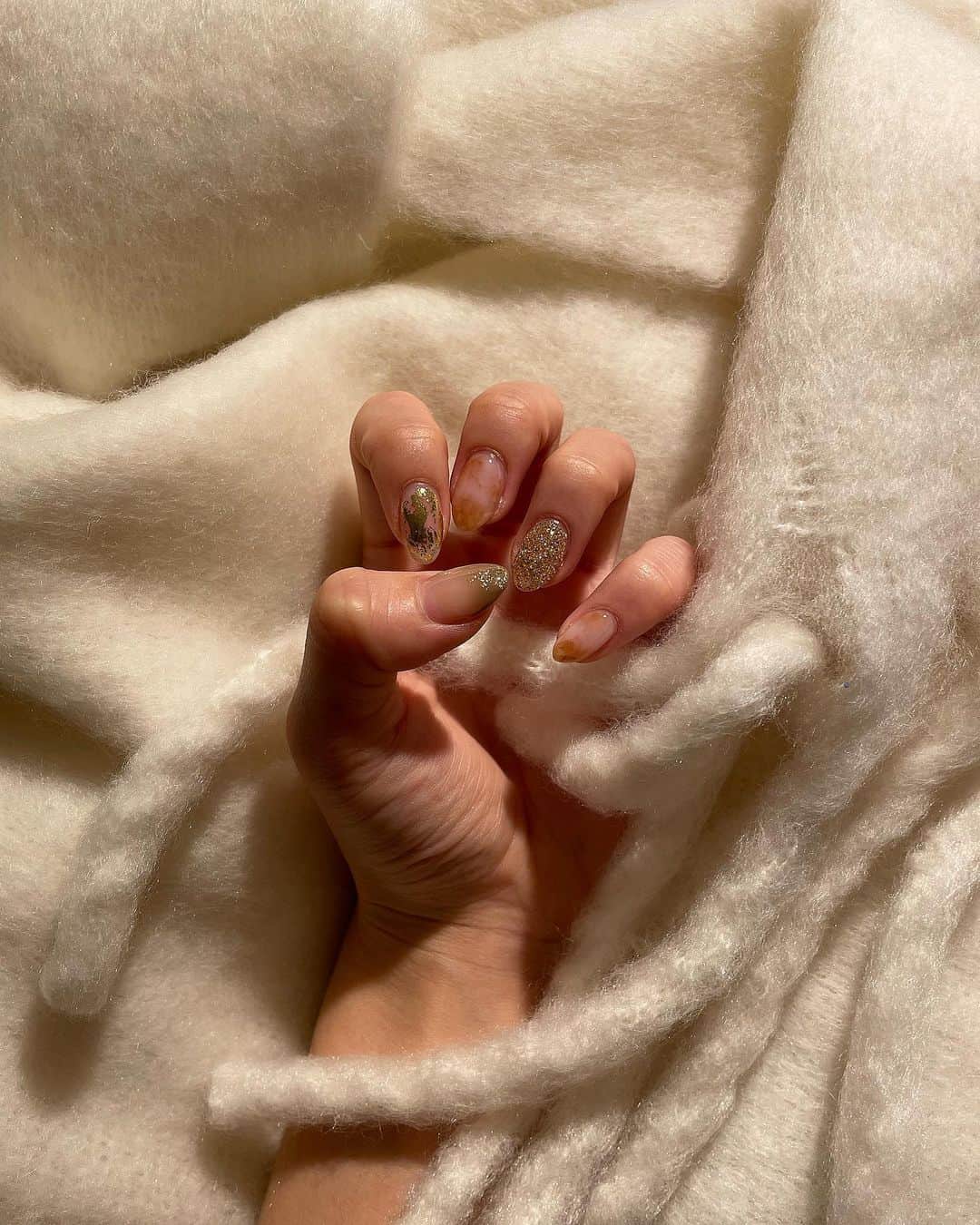 AYAKAさんのインスタグラム写真 - (AYAKAInstagram)「🤎💫 . #ネイル #ネイルデザイン #ジェルネイル #ゴールドネイル #マーブルネイル #グラデーションネイル #トレンドネイル #instalike #instagood」4月7日 20時54分 - ___ayk0125