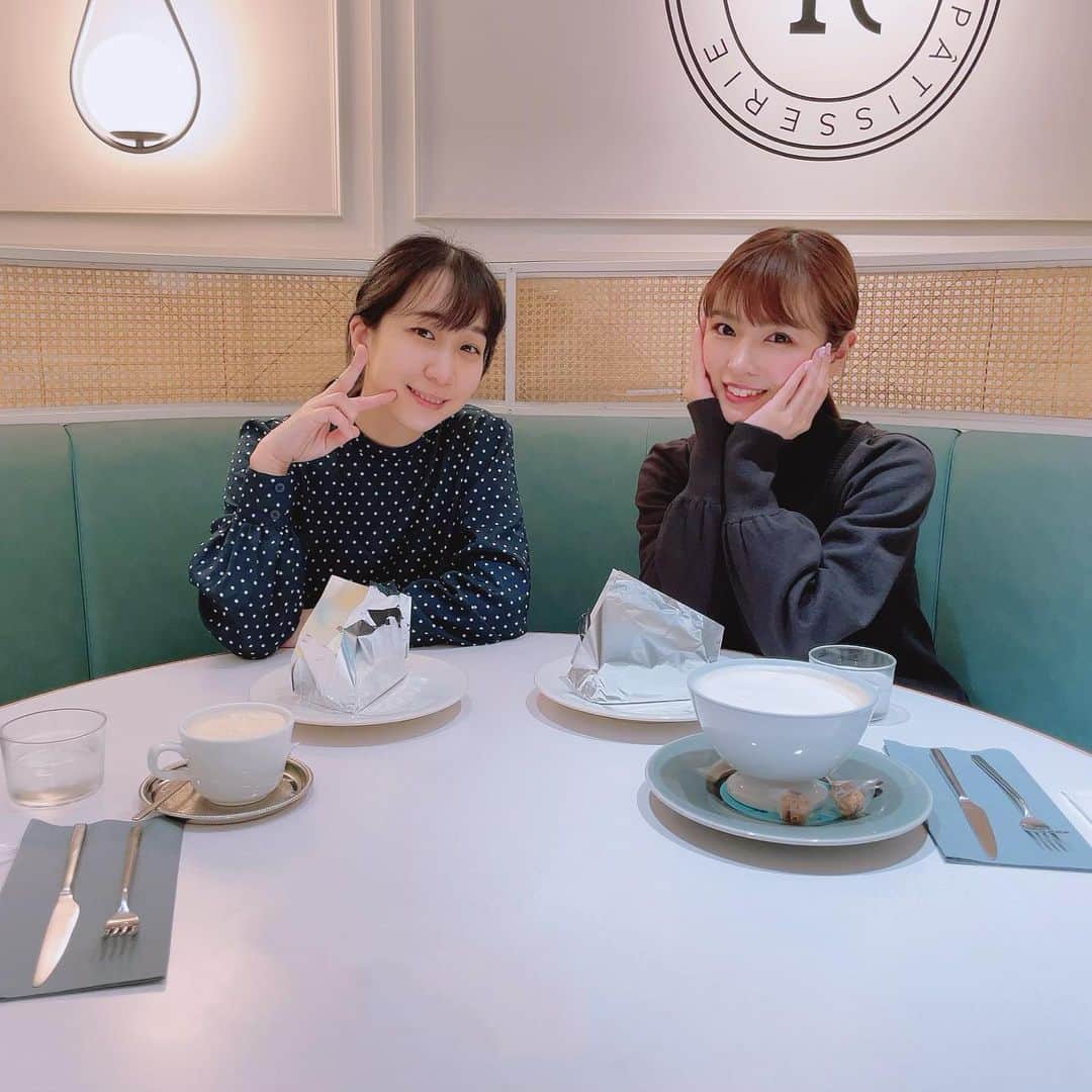 渕上舞のインスタグラム：「お茶会(この前にたらふくごはん食べてる。笑)  #長尾真奈美 ちゃん #渕上舞 #rituel」