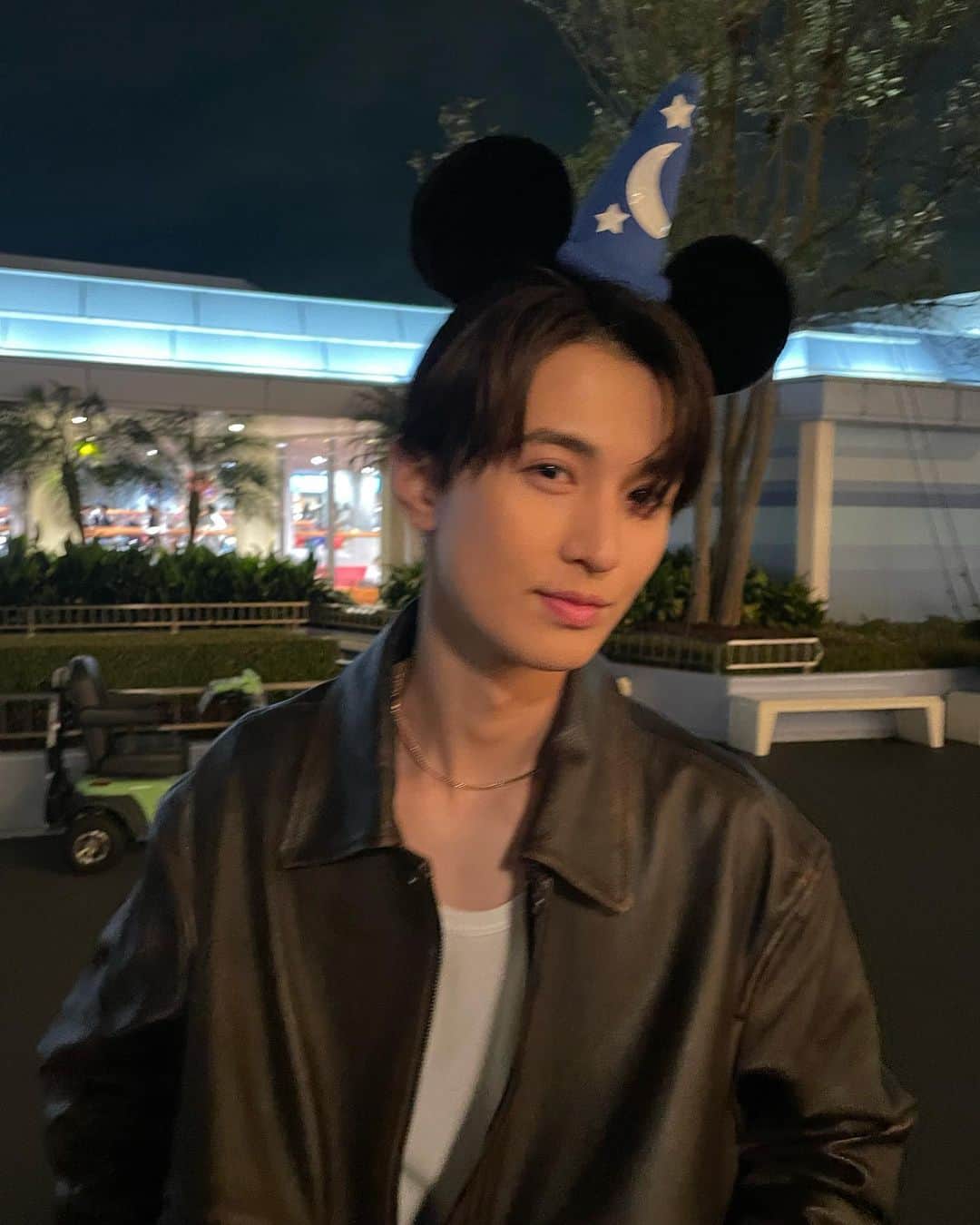 のインスタグラム：「久しぶりにディズニー行ってきました！ 皆さんはランドかシーどっち派ですか？？」