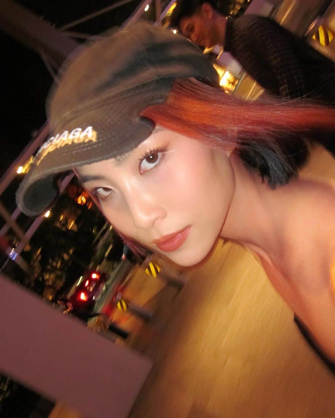 ソニアのインスタグラム：「feelin peachy 🍑🔪」