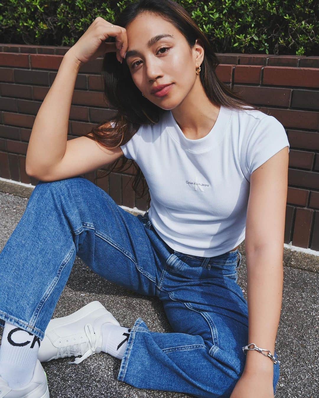 Megha Shrestha さんのインスタグラム写真 - (Megha Shrestha Instagram)「Get Inspired #mycalvins #マイカルバン   The best thing is to look natural, but it takes makeup to look natural / @calvinklein」4月7日 19時40分 - happy_story_14