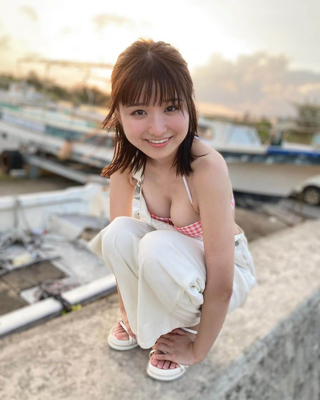 倉沢しえりのインスタグラム：「🛥 オーバーオール着てる女の子は好きですか？❤️‍🔥」