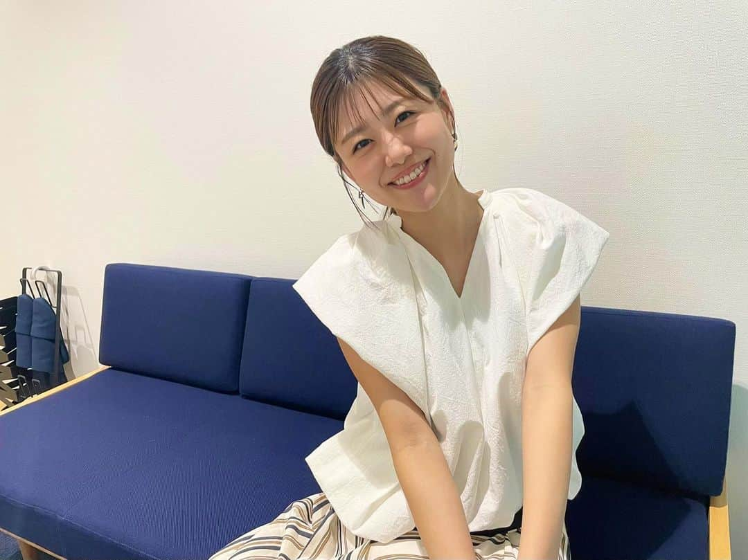 澤口実歩さんのインスタグラム写真 - (澤口実歩Instagram)「ミヤネ屋、今週もありがとうございました。  明日と明後日は、 地上波読売テレビ・日本テレビ系列で 午後3時〜 #スタジオアリス女子オープン ⛳️🌸 （兵庫県三木市　花屋敷ゴルフ倶楽部）  実況は立田アナです🎤 @tatsuta.ytv  私も久々にゴルフ中継の現場に行くので楽しみですっ！☺️  ぜひご覧ください⛳️❤️  #アナウンサー #ミヤネ屋 #ytv #アナウンサー衣装 #白トップス #春コーデ #ゴルフ #スタジオアリス」4月7日 19時59分 - miho_sawaguchi