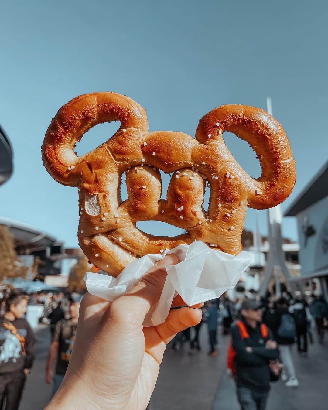 VIENNAのインスタグラム：「ネズミネズミネズミネズミ🌈」