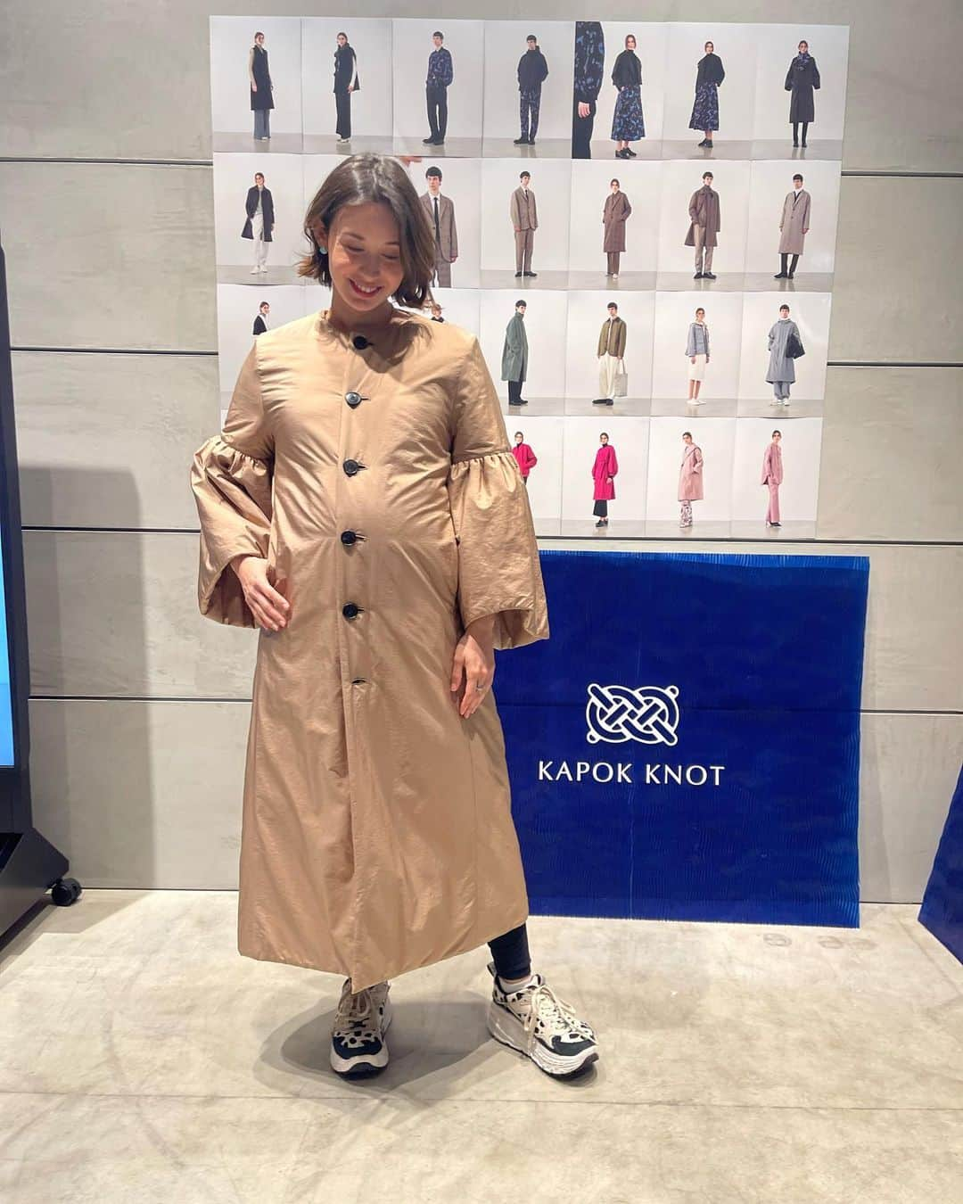 堀口ミイナさんのインスタグラム写真 - (堀口ミイナInstagram)「腹が出ているが可愛い🧥 カポックノット @kapok_knot_jp の新作、23秋冬ラインをオーダーしてきた。10月頃に届くそう。木の実由来のカポックは、サステナブルでコットンの1/8の軽さ！ダウンのような暖かさ。普段はミヤシタパークでお洋服みられます！ @kishow_kapok」4月7日 20時22分 - mina_mina_miiina