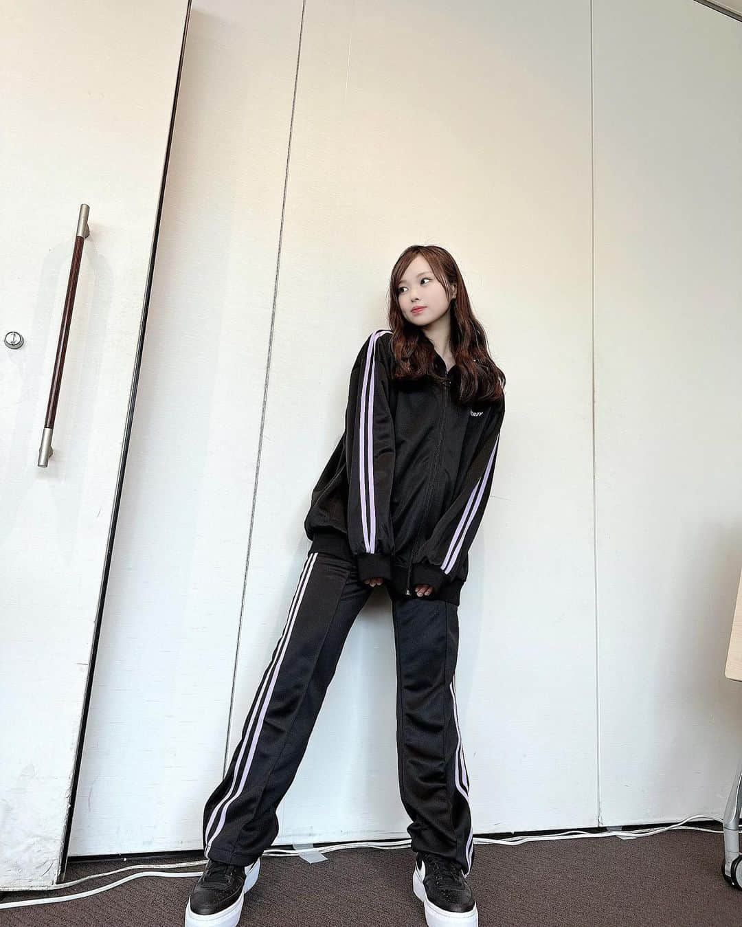 山内祐奈のインスタグラム：「🫨🫨  #new#ジャージ#nerdy #ゆなすたぐらむ❤︎」