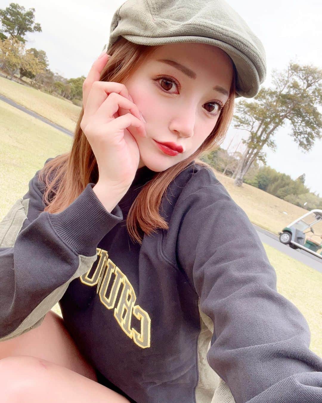 みほぽんのインスタグラム：「enjoy golf⛳️」