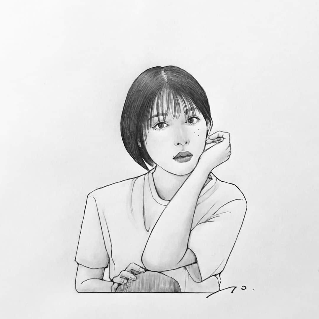 逢坂庵さんのインスタグラム写真 - (逢坂庵Instagram)「23sketch0408 ・ ・ #pencildrawing #portrait #portraitsketch #illustagram #monochrome #actress #shiraishisei #seishiraishi #鉛筆画 #人物画 #素描 #イラストグラム #モノクロイラスト #美人画 #女優 #白石聖 #合理的にあり得ない #美酢」4月7日 20時40分 - ohzaka_an