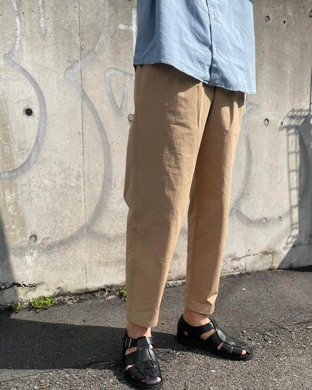 ジョンブルさんのインスタグラム写真 - (ジョンブルInstagram)「⁡ 【STAFF FAVE PANTS SNAP vol.1】 JOHNBULL PANTS FAIR ⁡ JOHNBULL直営店舗・オンラインストアにて、4/1(土)～5/7(日)の期間、【JOHNBULL PANTS FAIR】を開催致します。期間中、パンツを含むお買い上げでJohnbullMEMBERSHIPポイントを通常の2倍付与致します。 ⁡ そこで、これから入荷する最新作を含むオススメのパンツをショップスタッフが着用してご紹介いたします。 ⁡ その他にも素材・カラー・シルエットなど、豊富なバリエーションでご用意しておりますので、この機会にぜひお気に入りの1本を見つけてください。 ⁡ ■特集ページはこちら https://www.privatelabo.jp/contents/feature/?p=1571116 ⁡ #johnbull #johnbullprivatelabo #johnbullmens #johnbullwomens #coordinate #pantsfair #2023ss #2023springsummer #ジョンブル #ジョンブルプライベートラボ #ジョンブルメンズ #ジョンブルウィメンズ #パンツフェア #コーディネート #デニム #ジーンズ #スタッフスナップ #2023年夏LOOK公開 #2023年春夏新作紹介 #2023年春夏新作 ⁡ @johnbull_private_labo  @johnbull_private_labo_mens  @johnbull_private_labo_womens」4月7日 21時25分 - johnbull_private_labo