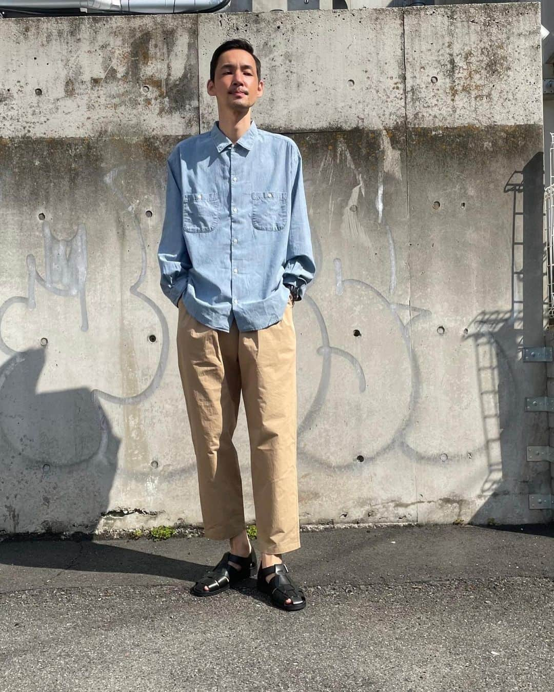 ジョンブルさんのインスタグラム写真 - (ジョンブルInstagram)「⁡ 【STAFF FAVE PANTS SNAP vol.1】 JOHNBULL PANTS FAIR ⁡ JOHNBULL直営店舗・オンラインストアにて、4/1(土)～5/7(日)の期間、【JOHNBULL PANTS FAIR】を開催致します。期間中、パンツを含むお買い上げでJohnbullMEMBERSHIPポイントを通常の2倍付与致します。 ⁡ そこで、これから入荷する最新作を含むオススメのパンツをショップスタッフが着用してご紹介いたします。 ⁡ その他にも素材・カラー・シルエットなど、豊富なバリエーションでご用意しておりますので、この機会にぜひお気に入りの1本を見つけてください。 ⁡ ■特集ページはこちら https://www.privatelabo.jp/contents/feature/?p=1571116 ⁡ #johnbull #johnbullprivatelabo #johnbullmens #johnbullwomens #coordinate #pantsfair #2023ss #2023springsummer #ジョンブル #ジョンブルプライベートラボ #ジョンブルメンズ #ジョンブルウィメンズ #パンツフェア #コーディネート #デニム #ジーンズ #スタッフスナップ #2023年夏LOOK公開 #2023年春夏新作紹介 #2023年春夏新作 ⁡ @johnbull_private_labo  @johnbull_private_labo_mens  @johnbull_private_labo_womens」4月7日 21時25分 - johnbull_private_labo