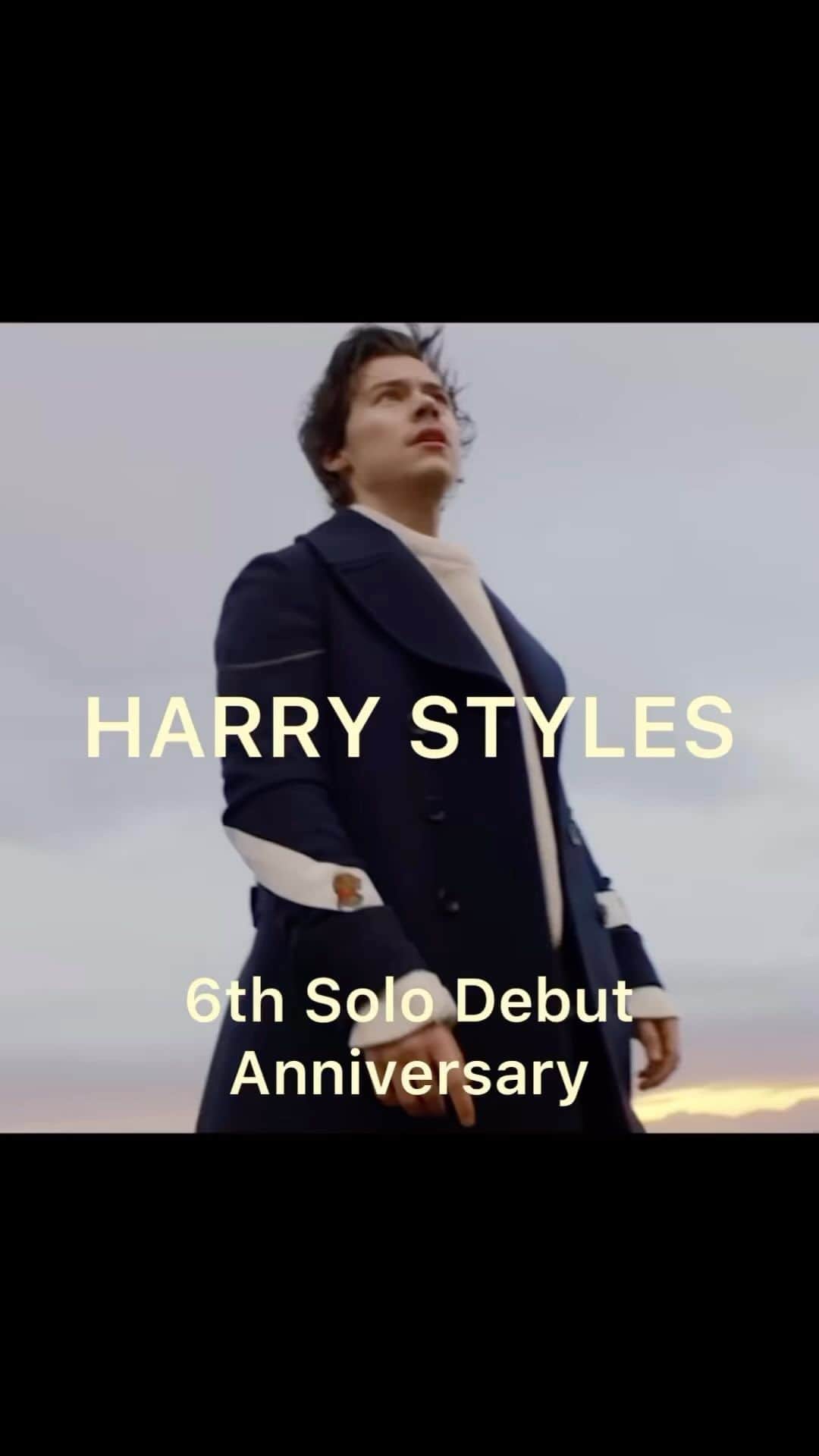 ソニー・ミュージック洋楽のインスタグラム：「㊗️Harry Stylesソロデビュー6周年おめでとう👏 🎉とコメントしてお祝いしましょう！  映像は来日公演で披露したソロデビュー曲「Sign of the Times」のパフォーマンス🎥  #harrystyles#loveontour#loveontourtokyo#ハリースタイルズ」