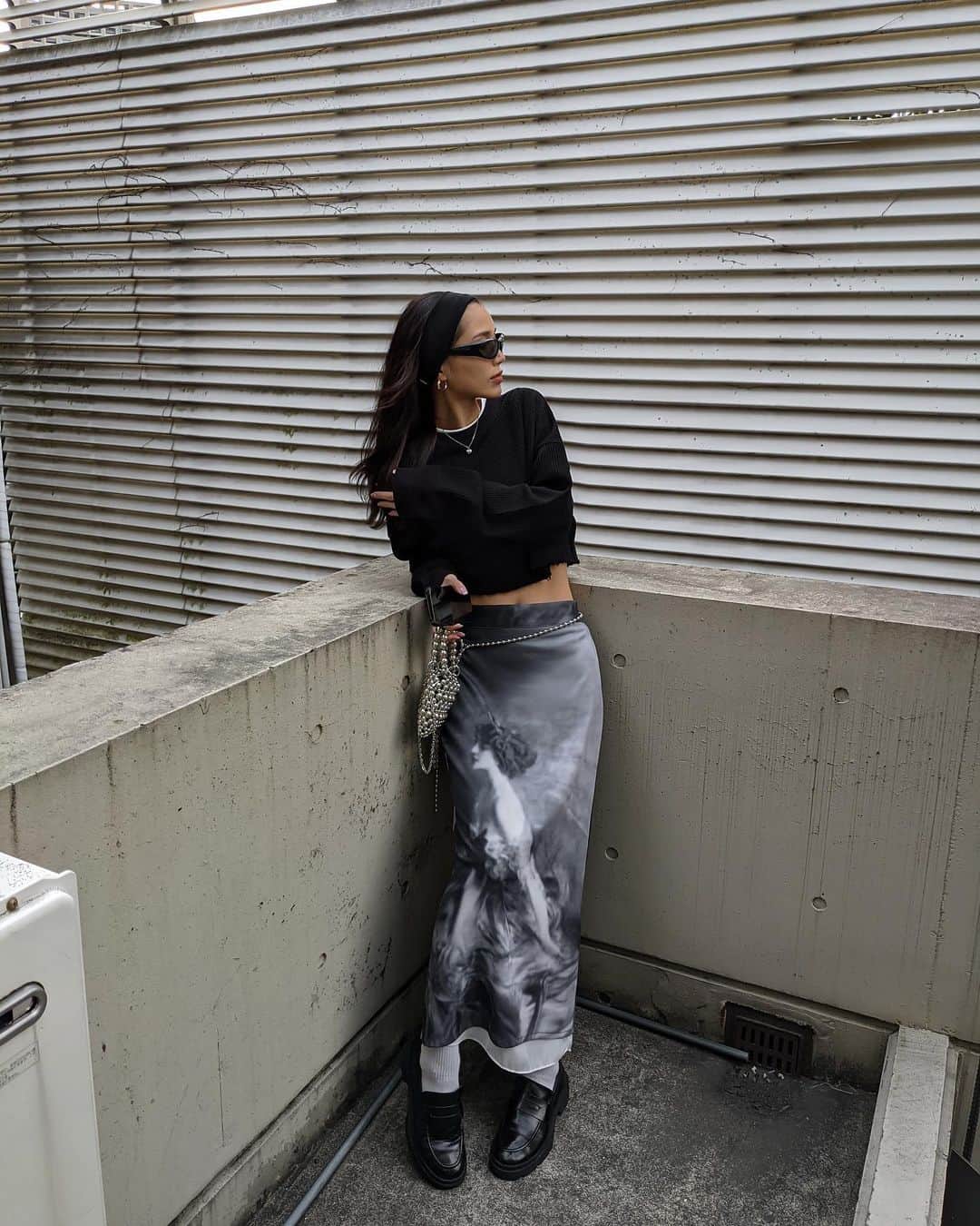 宮川由衣子さんのインスタグラム写真 - (宮川由衣子Instagram)「. 今日はワカチコ味が強いお写真で こんばんは☺️☺️ ゆいってぃーです☺️☺️#やかまし . 履くだけでおしゃれさんになれるペインティングスカート🎨🖌 今週発売ですっ💖 . #fashion #outfit #ootd #aclent」4月7日 20時50分 - yuiko_miyagawa