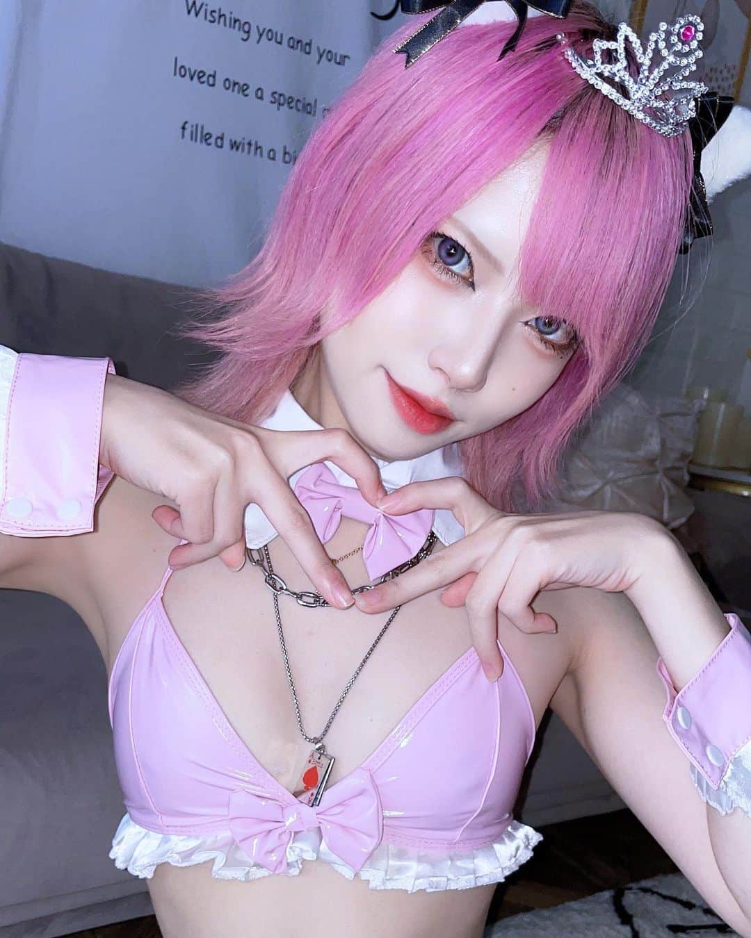ぽにょ皇子のインスタグラム：「僕の言うことは絶対🫶  #グラビア #グラビア撮影 #グラビアモデル #DJ #フェチ #被写体女子 #ギャル」