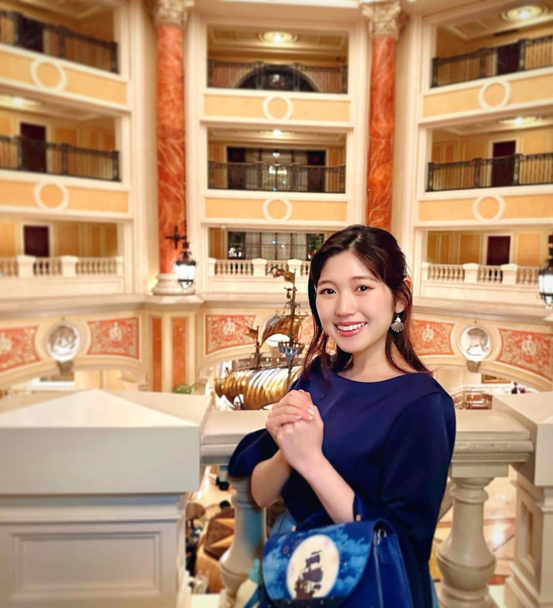高橋幸のインスタグラム：「ゆっくりできるのも今のうち！と母娘でのんびりホテルステイを楽しんできました☕️🧡  #hotelmiracosta #tokyodisneyresort」