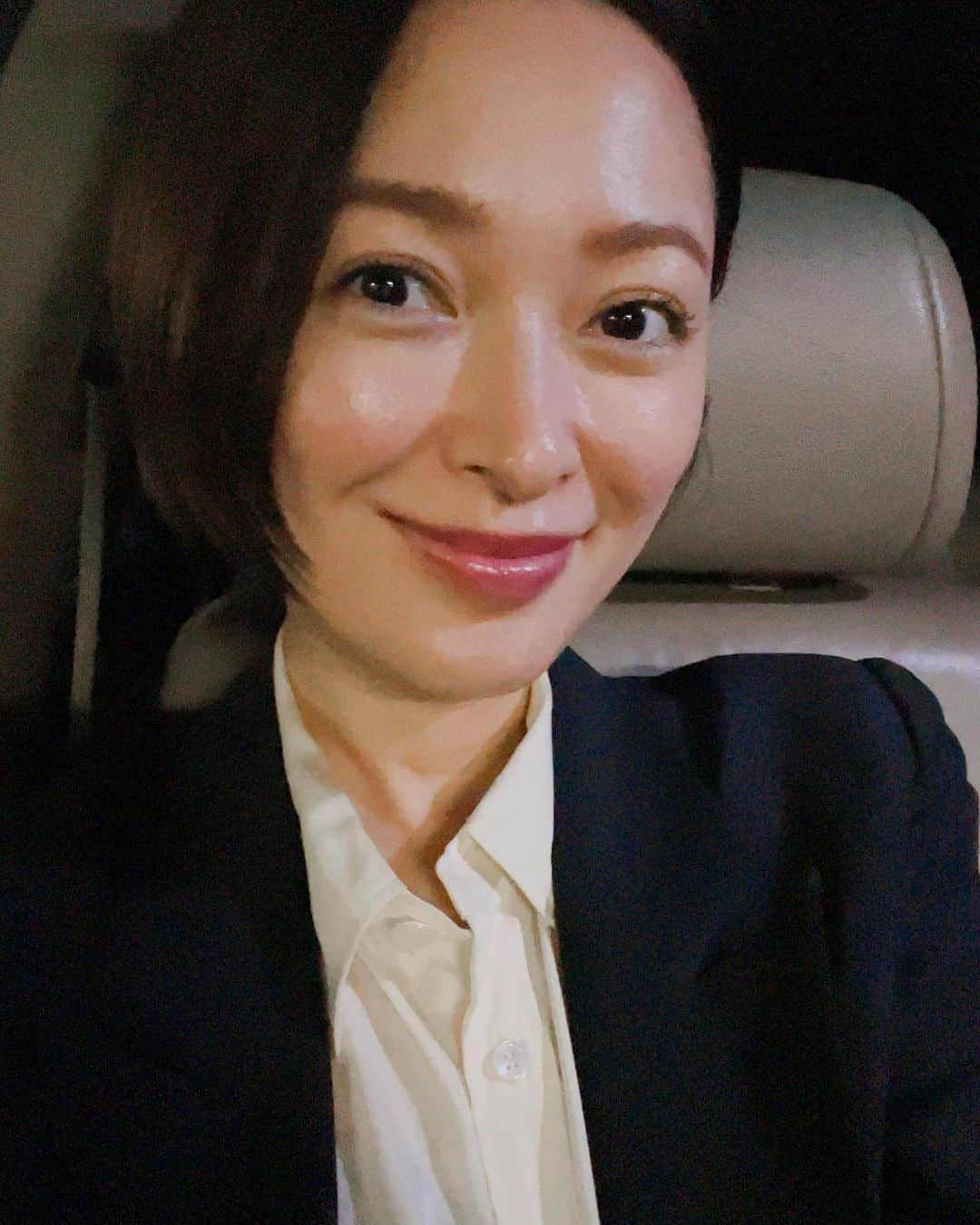 市井紗耶香さんのインスタグラム写真 - (市井紗耶香Instagram)「次女の入学式🌸でした！ ようやくホッとした感…  大学高校小学保育園生、 それぞれ素敵な出逢いに恵まれますように💕  #入学式 #おめでとうございます  #家の中が静かになるw #ようやく #子育て #市井紗耶香」4月7日 12時06分 - sayakaichii