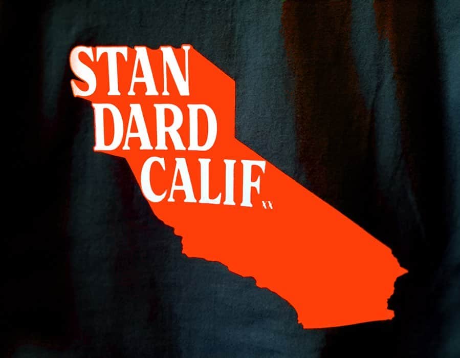 スタンダードカリフォルニアさんのインスタグラム写真 - (スタンダードカリフォルニアInstagram)「SD Heavyweight Logo T -Official Store Limited will derivery tomorrow!!  @standardcalifornia_os  @standardcalifornia_movie   #standardcalifornia #スタンダードカリフォルニア #california #カリフォルニア」4月7日 12時00分 - standardcalifornia