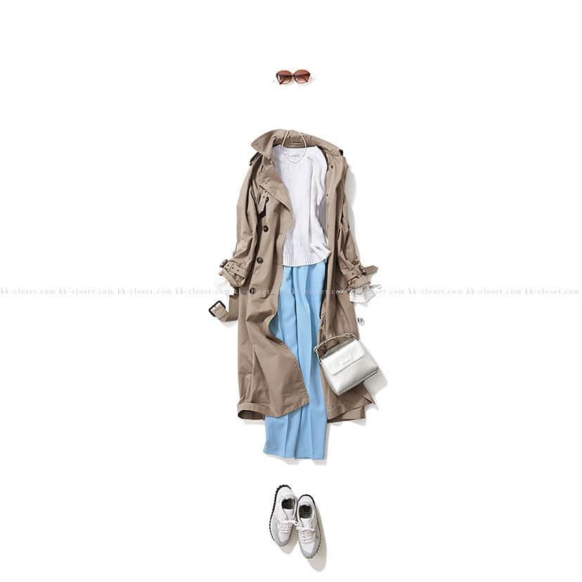 のインスタグラム：「・ NEW♦️Coordinate  ・ 2023-04-07 ・ あせない魅力をもつ色で ・ outer : #limpermeabile tops :  #galerievie #miran pants : #ballsey accessory : #marascalise #ninaandjules bag : #orciani shoes : #zda other : #pagani ・ #kkcloset #kkshop #菊池京子 #kyokokikuchi #coordinate #コーディネート #code #ootd #happy #follow #outfit #kotd #カジュアル #style #fashion #ファッション  #リング　#jewelry #トレンチコート #blue #カラーパンツ」