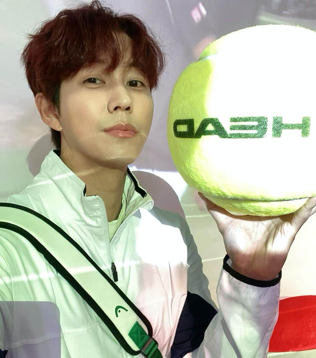 シン・ジフンのインスタグラム：「테니스인이라면 🎾 테니스 더 흥하길~!  #head #헤드 #테니스」