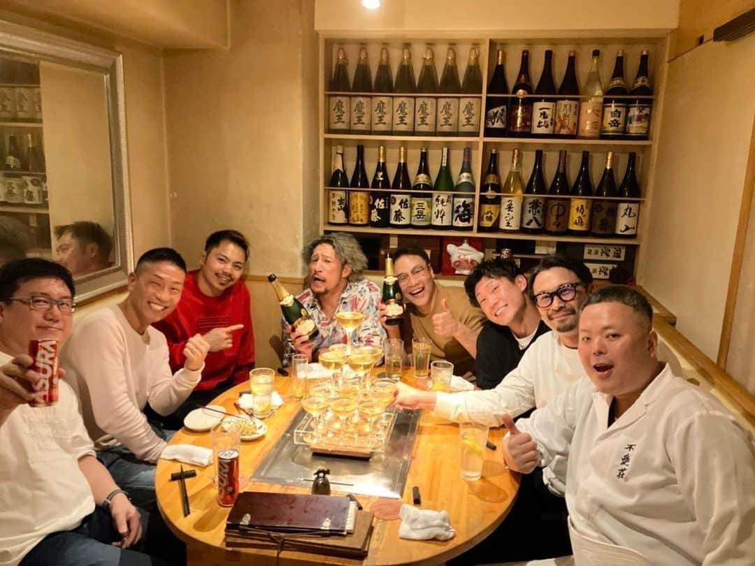 前口太尊さんのインスタグラム写真 - (前口太尊Instagram)「昔殺そうとしていた人達と最高な夜だった‼️  #旧knockout会 #同窓会　#パンチドランカーなんで」4月7日 12時36分 - tyson0925