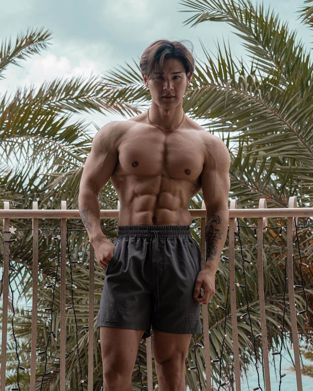 のインスタグラム：「これがインスタ映え🌿📸 ・ ・ ・ ・ #fitnessmotivation #motivation  #workout #bodybuilding #okinawa  #mensphysique #muscle」