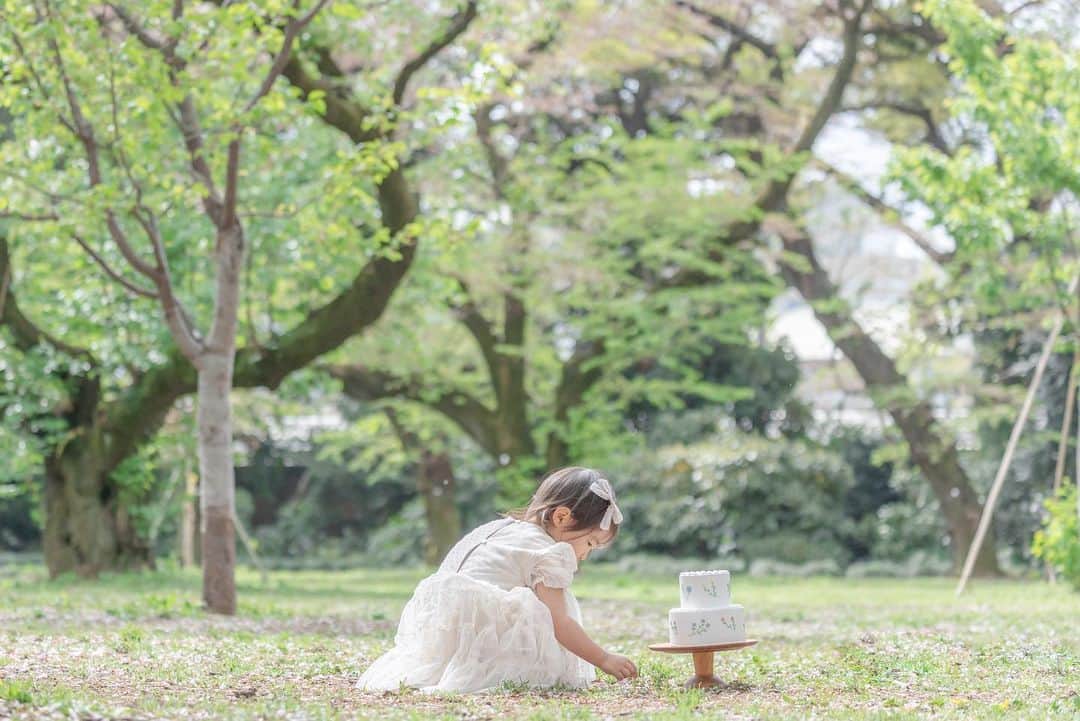 篠田麻里子さんのインスタグラム写真 - (篠田麻里子Instagram)「@21_maki  @ties.photography   桜間に合ってよかった🌸  #3歳記念」4月7日 12時46分 - shinodamariko3