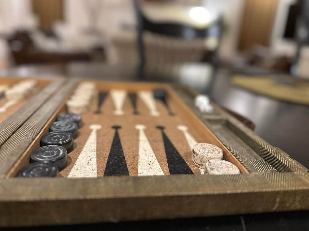 グレッグ・グランバーグさんのインスタグラム写真 - (グレッグ・グランバーグInstagram)「My vintage old #backgammon set collection is coming together.」4月7日 13時03分 - greggrunberg
