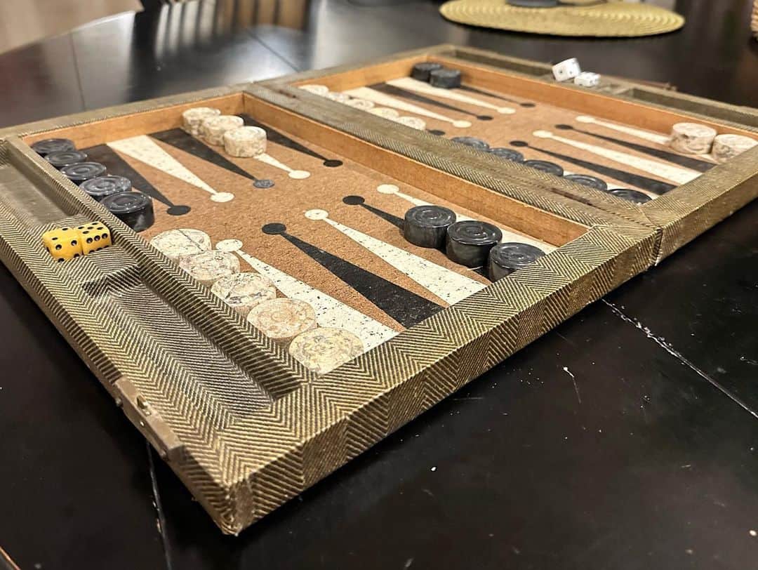グレッグ・グランバーグさんのインスタグラム写真 - (グレッグ・グランバーグInstagram)「My vintage old #backgammon set collection is coming together.」4月7日 13時03分 - greggrunberg