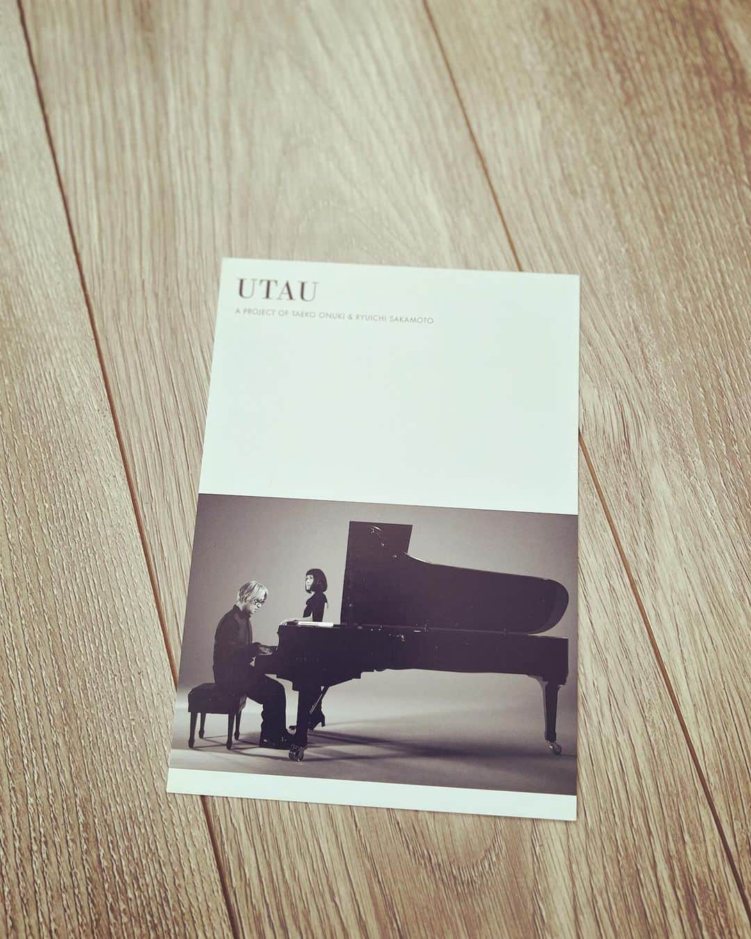 奥貫薫さんのインスタグラム写真 - (奥貫薫Instagram)「.  息子がはじめて坂本さんのピアノを聴いたのは、このコンサートだったかもしれません。まだおなかの中にいた頃。 日付を見たら、私の40歳の誕生日でした。  大貫妙子＆坂本龍一 A PROJECT OF TAEKO ONUKI & RYUICHI SAKAMOTO UTAU TOUR 2010  2010.11.22 昭和人見記念講堂 @skmtgram」4月7日 13時23分 - kaoru_okunuki