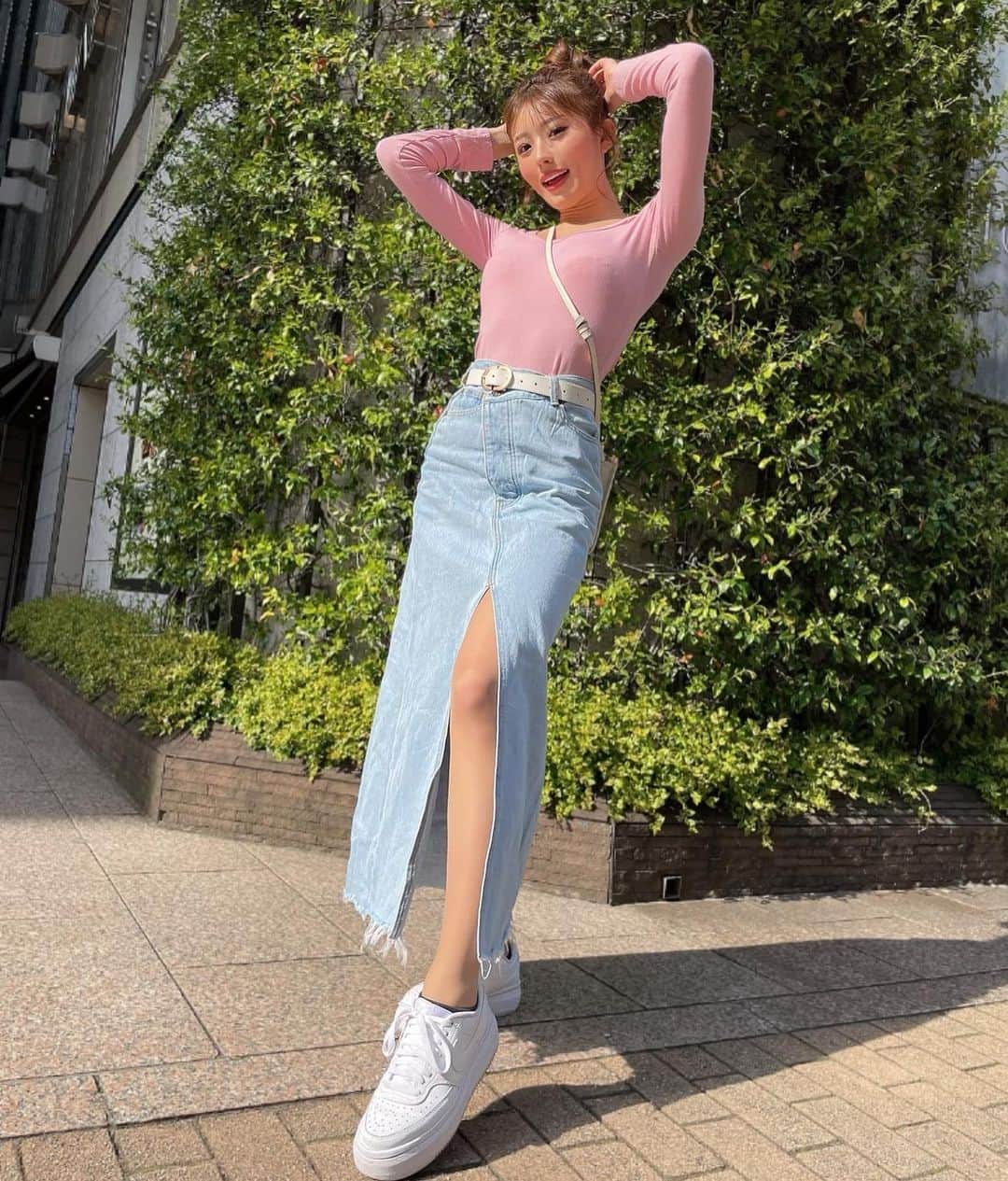 MIYABIのインスタグラム：「最近はお団子率たかめ🎀💘  女の子好きな髪型は？👱🏼‍♀️  #cyberjapan  #サイバージャパン  #ミヤビーム  #春コーデ」