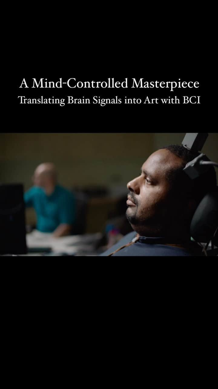 タリン・サザンのインスタグラム：「James is one of only a few dozen people globally with paralysis with an implantable brain-computer interface (BCI) — enabling him (amongst many things!) to create an extensive portfolio of digital art! Through my work with @blackrockneuro, we have been able to put his works on display at the first-ever thought-generated art gallery, The BCI Exhibit, at the American Association for the Advancement of Science in Washington D.C.  This free exhibit features the rich history of neurotechnology, as well as current and future brain implants and extraordinary milestones in research.   The striking BCI-created digital artworks made by research participants redefine the limits of human creativity and innovation, demonstrating what is possible when we harness the power of this transformative technology.  The exhibit is on display April 14-November 15, 2023. To plan your visit, go to www.aaas.org/events/brain-computer-interfa  To see the full video and learn more of James’ story, visit @blackrockneuro on instagram or YouTube.   Directed by @wyattrogowski.」