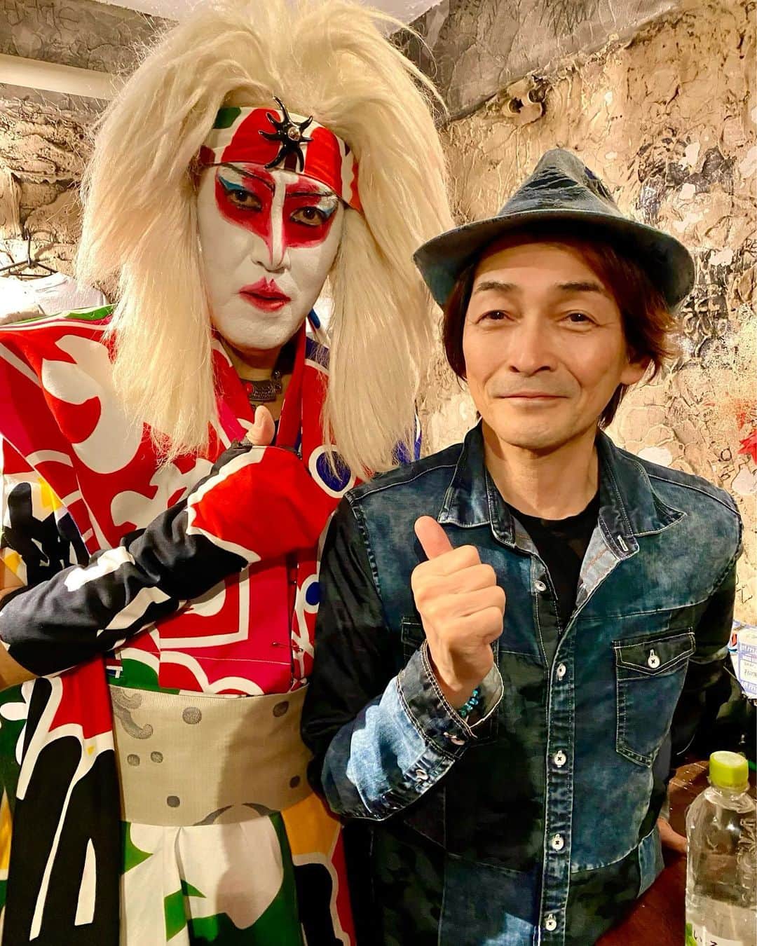 堀江淳のインスタグラム：「昨夜は｢氏神一番」さんのバースデーライブで歌ってきました♪ おめでとう㊗️  #氏神一番 #いかすバンド天国  #堀江淳 #メモリーグラス  #カブキロックス」
