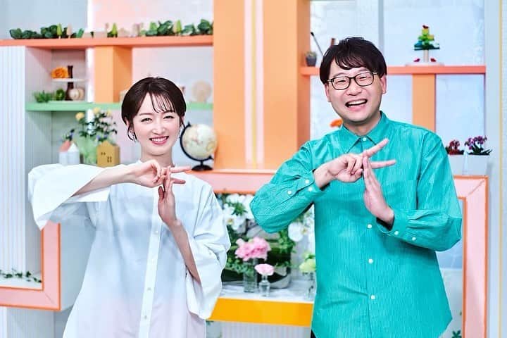のインスタグラム：「新年度のevery.FRIDAYも よろしくお願いします🌸  このあと15:50〜生放送！ ぜひご覧ください♪  #岡山 #香川 #西日本放送 #アナウンサー #生放送 #春服」