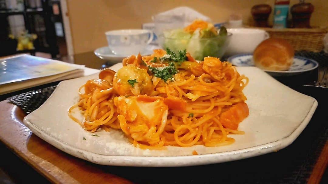 杉作J太郎のインスタグラム：「春キャベツとエビのナポリタン。おすすめセット。 （パスタココ）」