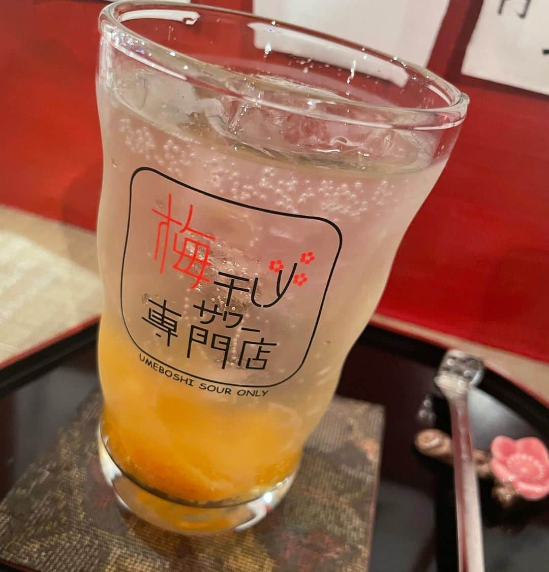 諸塚香奈実さんのインスタグラム写真 - (諸塚香奈実Instagram)「食べて食べて食べて飲んで食べて飲んで食べた日。 (実際はもっと品数食べてる)  🐷  自分の胃袋が心配  すべては春のせい🌸🌸」4月7日 15時29分 - moro_ciao